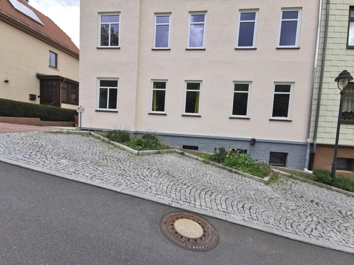 Bohnapartments - Stadtblick Zechenhaus - Balkon - Gratis Parkplatz - Wlan - Sehr Ruhig - Barrierearm Ilmenau Buitenkant foto
